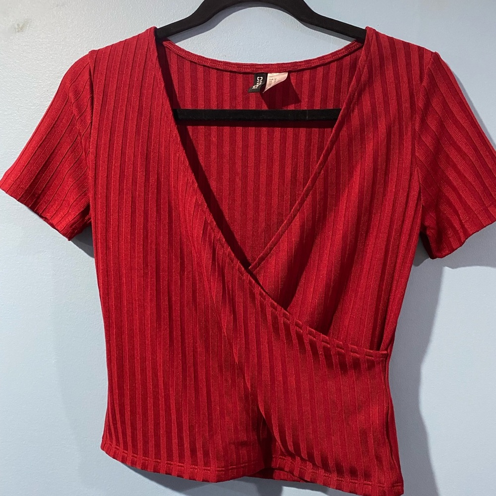 Red Mint Condition H&M shirt